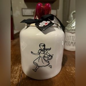 Rae Dunn Disney Collab “Theres no place like home” Wizard of Oz Cannister. Rare.